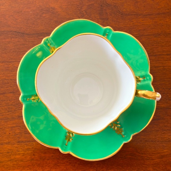 Rare Aynsley vintage bone china tea cup & saucer, bright green/gold gilt trim - Picture 2 of 10